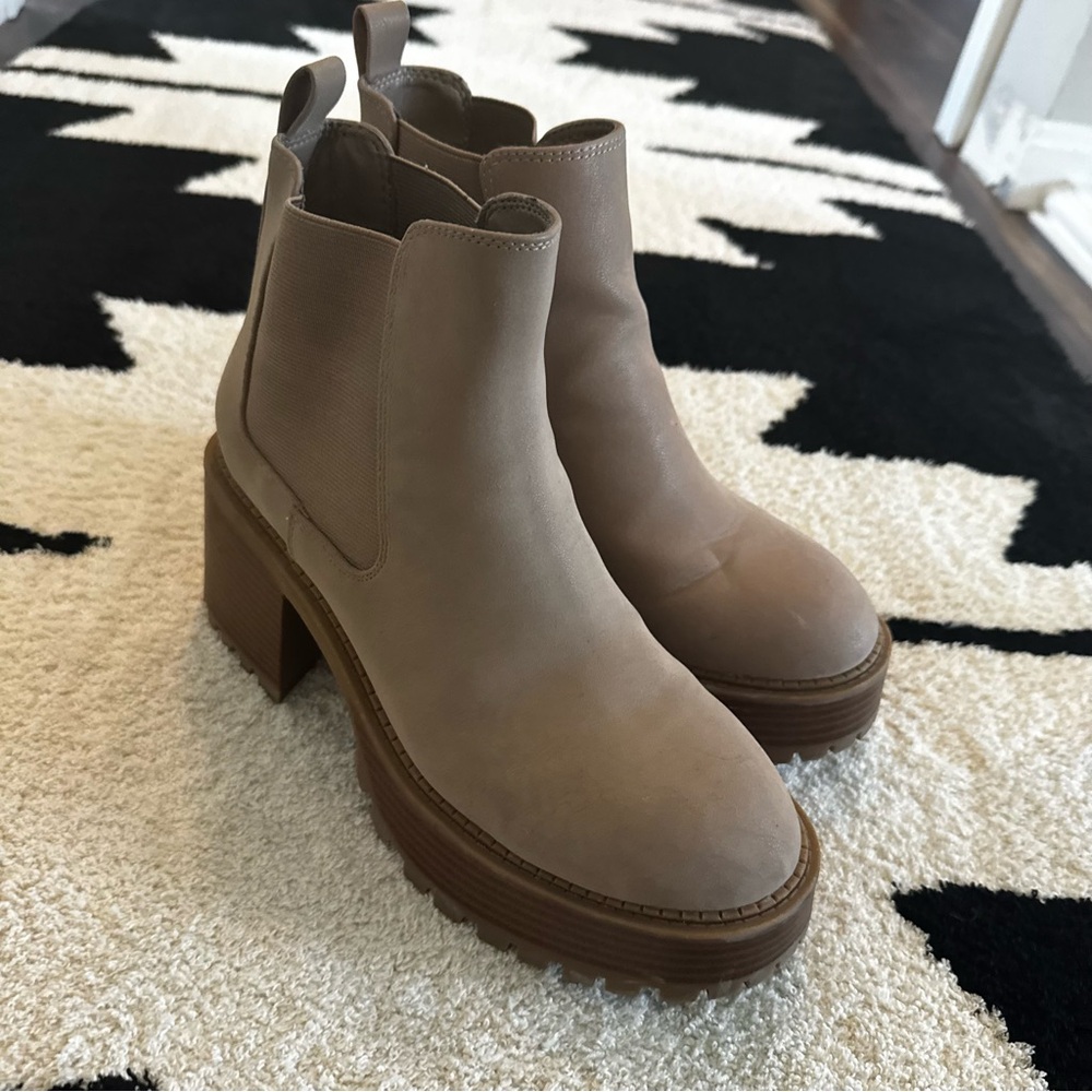 Women's Tan high Ankle Boots